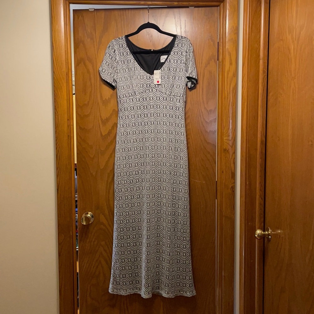 Harlow long lace dress. Size 10. Flattering fit!